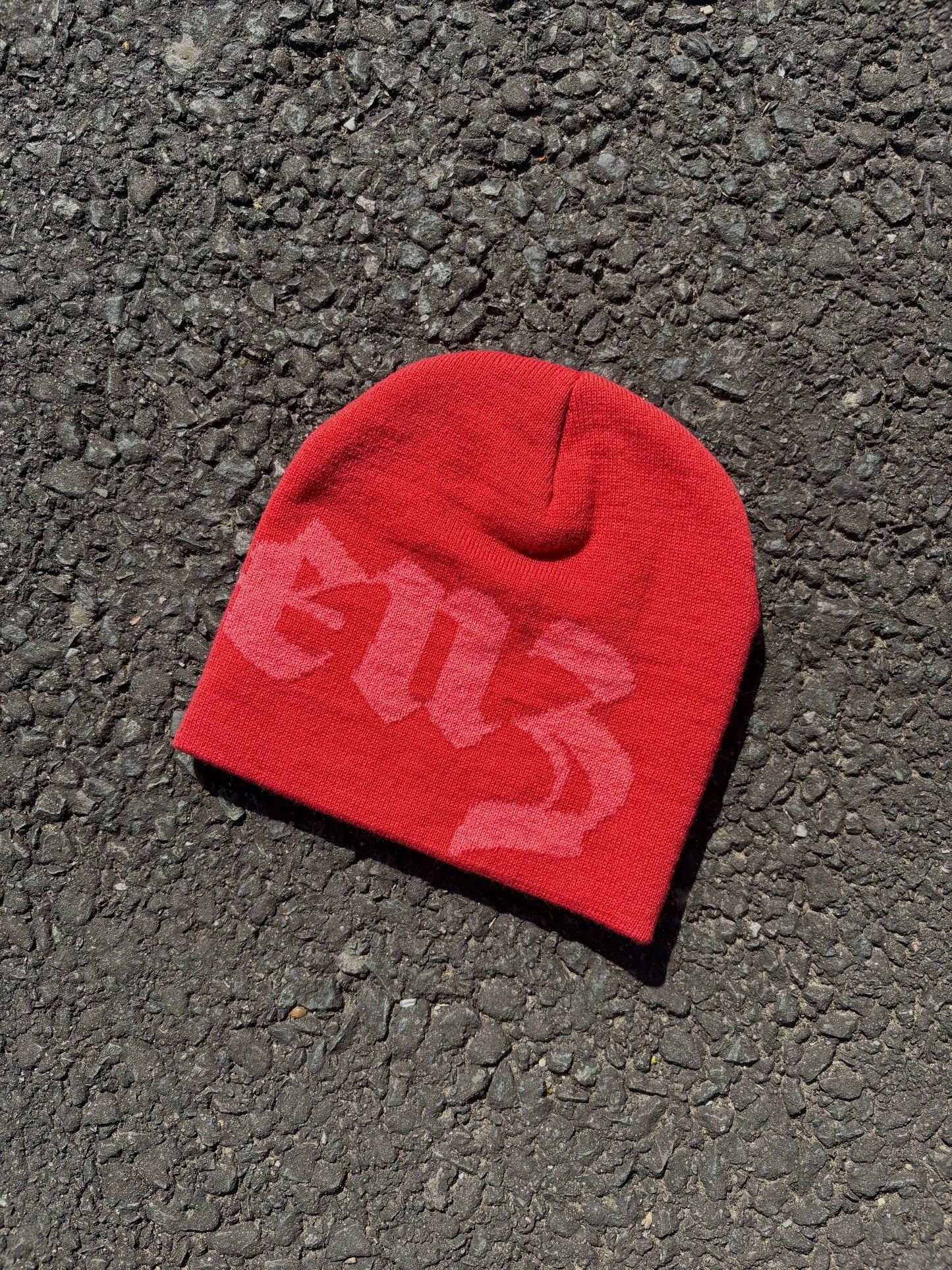 LIGHT RED BEANIE